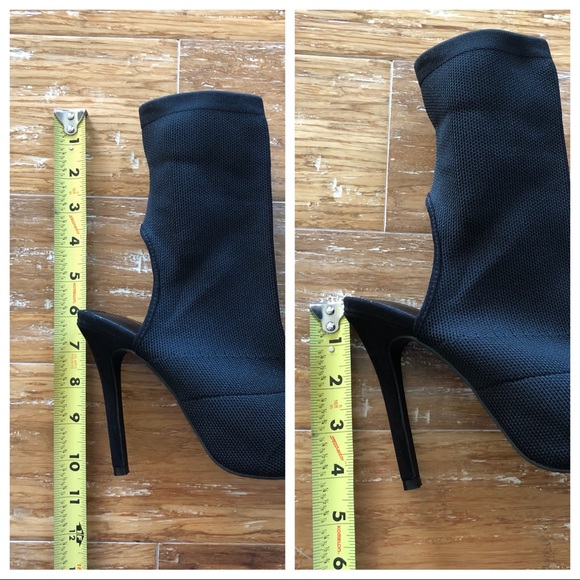 Forever 21 Slip On Black Stiletto Booties size 7 - Picture 8 of 8
